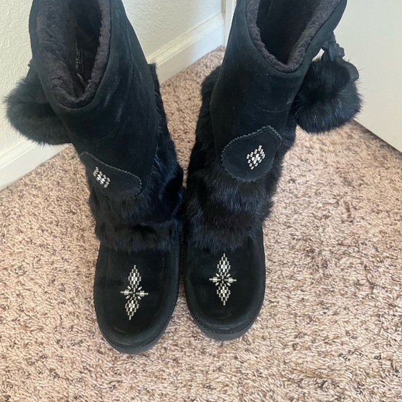 Manitobah Mukluks Waterproof Real Rabbit Fur Women’s 10 - Picture 2 of 8